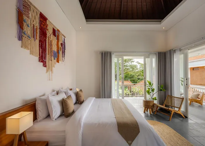 Villa Lumieraa - Kuta Luxury *